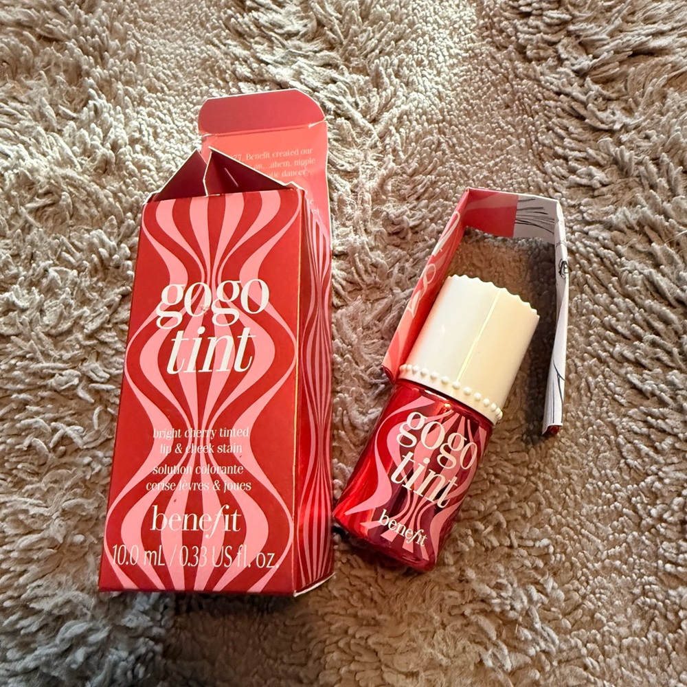 Benefit Gogo Tint Cheek & Lip Stain - Vibrant Red